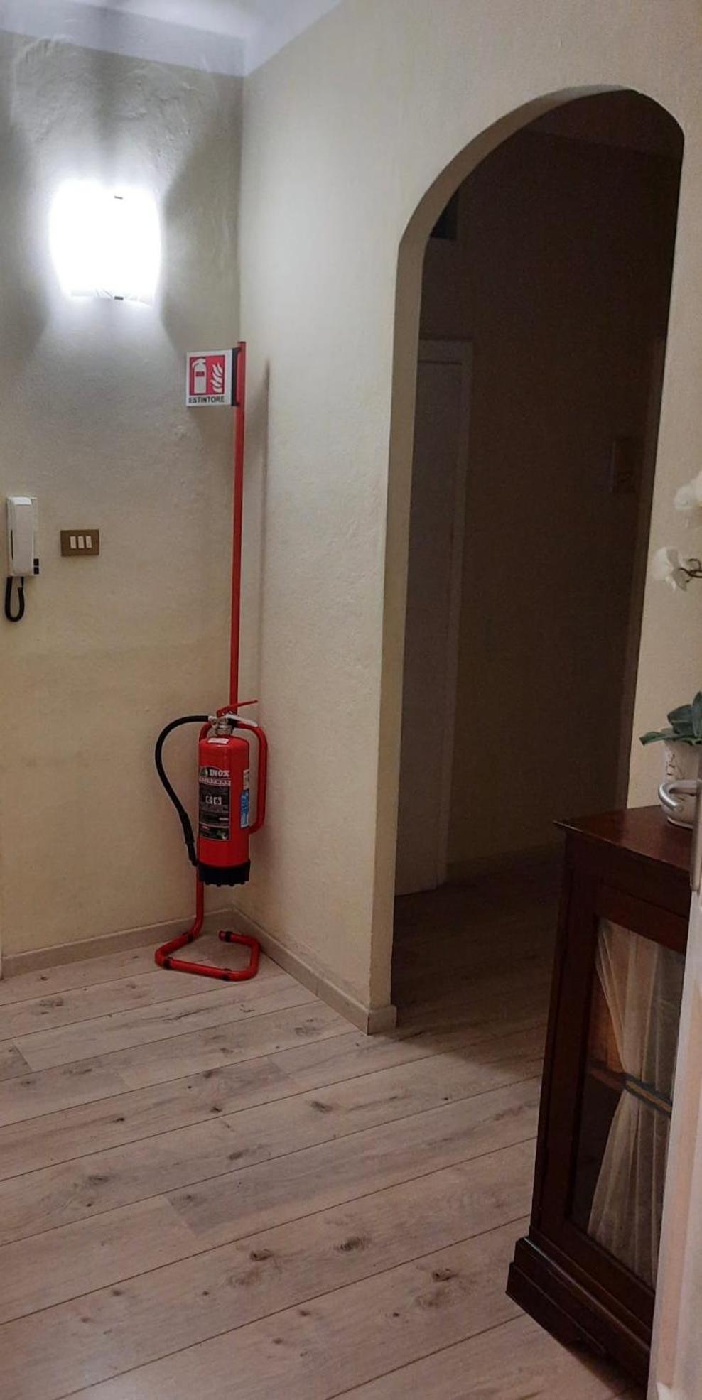 Palazzo Colombini Apartment ลุคคา ภายนอก รูปภาพ