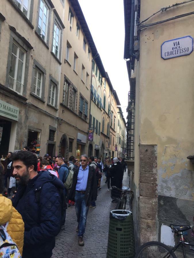 Palazzo Colombini Apartment ลุคคา ภายนอก รูปภาพ