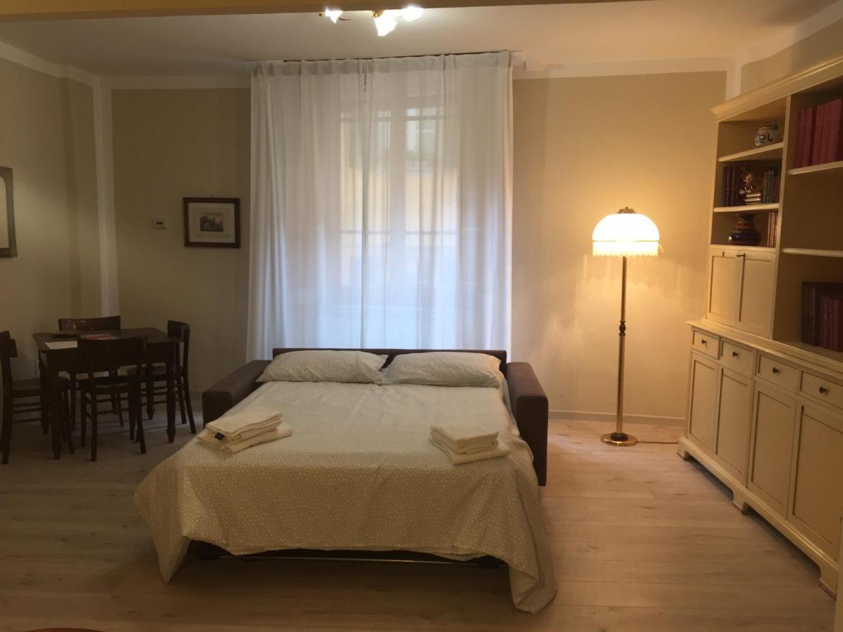 Palazzo Colombini Apartment ลุคคา ภายนอก รูปภาพ