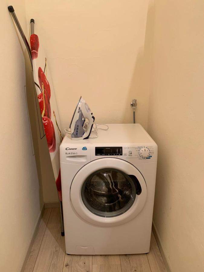 Palazzo Colombini Apartment ลุคคา ภายนอก รูปภาพ